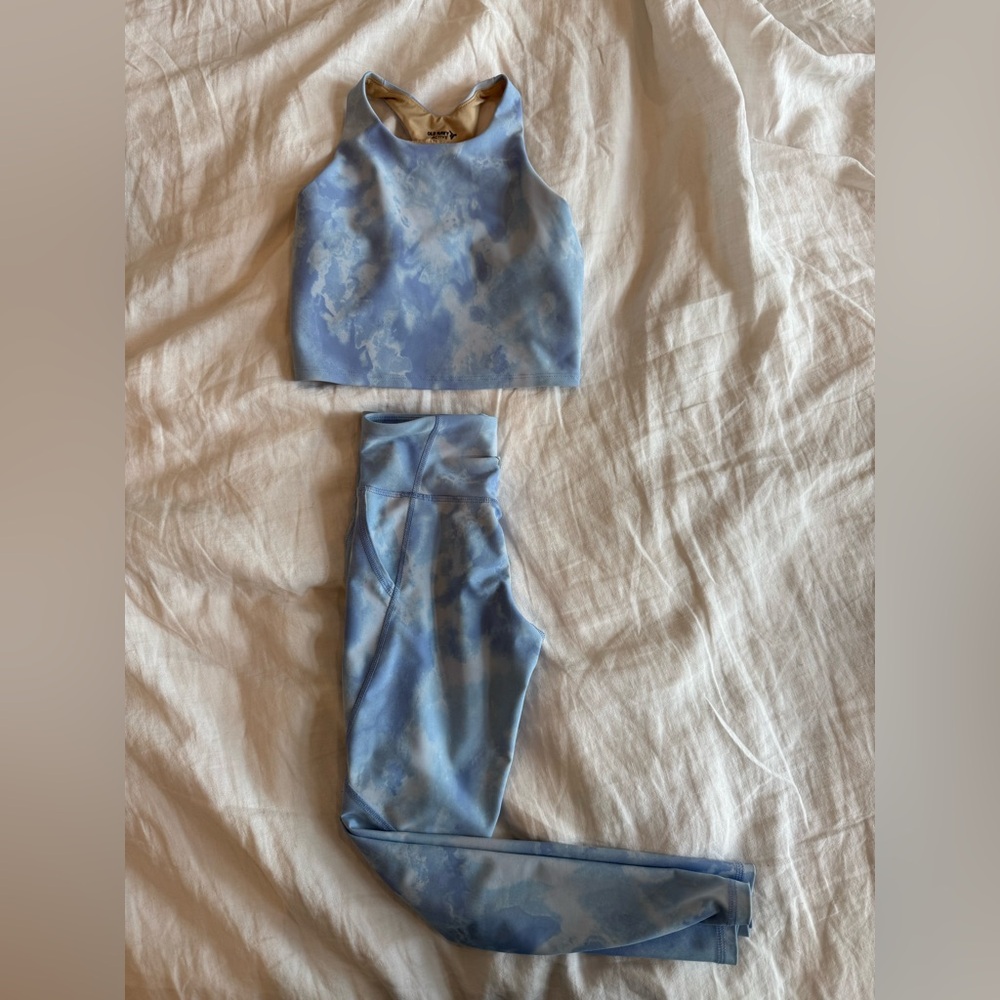 Old Navy girls activewear set - size medium